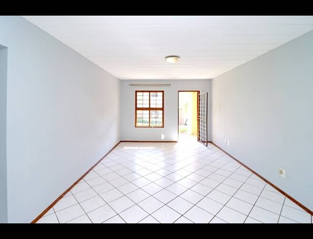 2 BEDROOM APARTMENT FOR SALE IN ROBINDALE